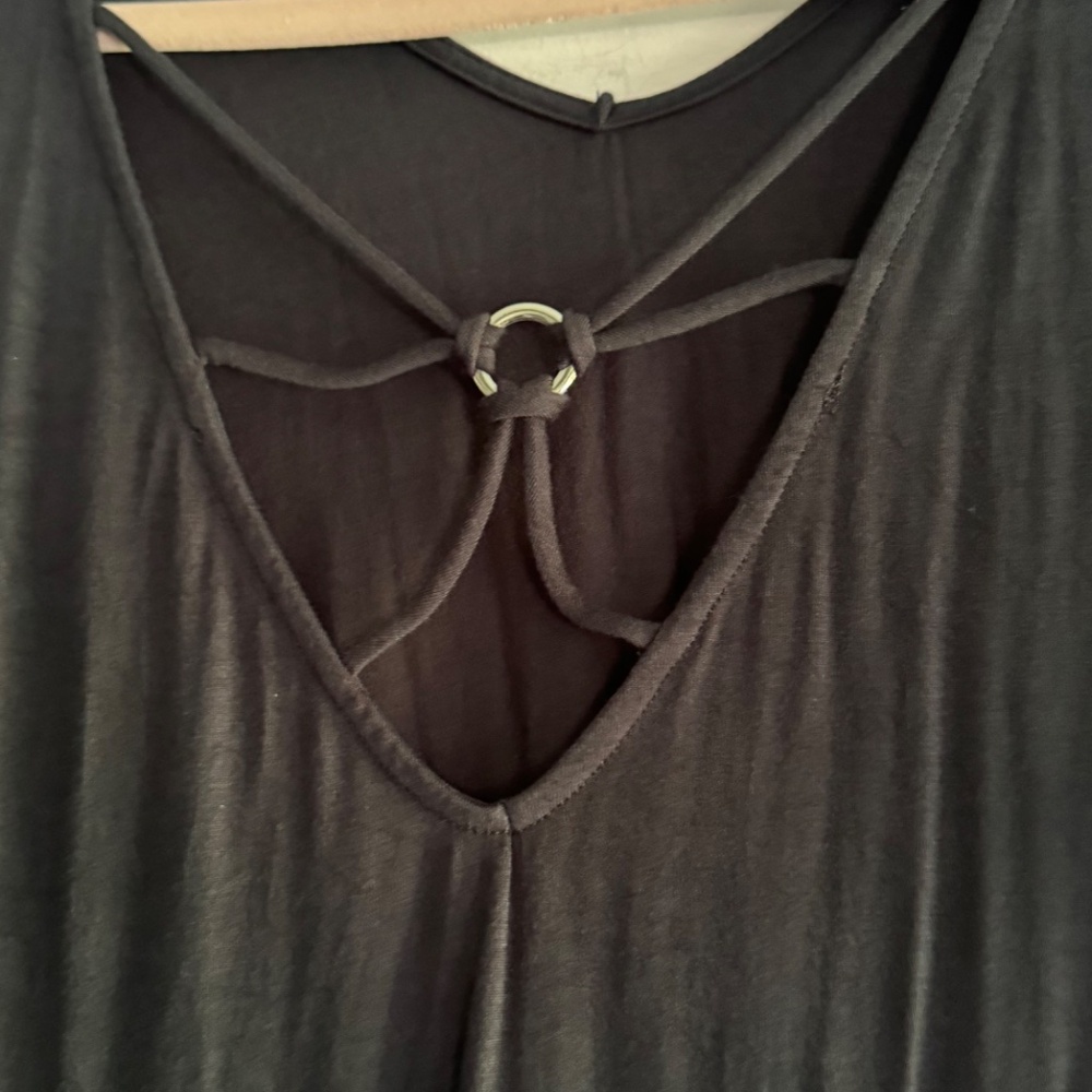 Top - Picture 2 of 3